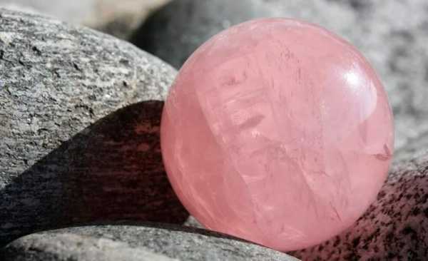 Розовый кварц магические свойства камня для знаков зодиака